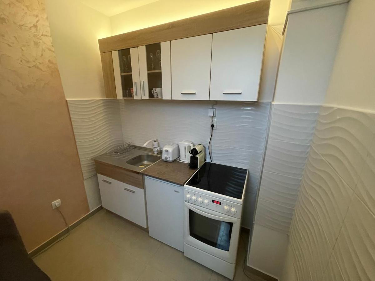 Apartman 1 Lägenhet Sremska Mitrovica Exteriör bild