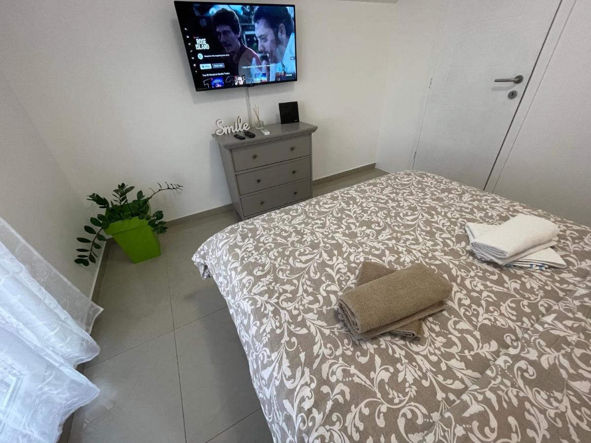 Apartman 1 Lägenhet Sremska Mitrovica Exteriör bild