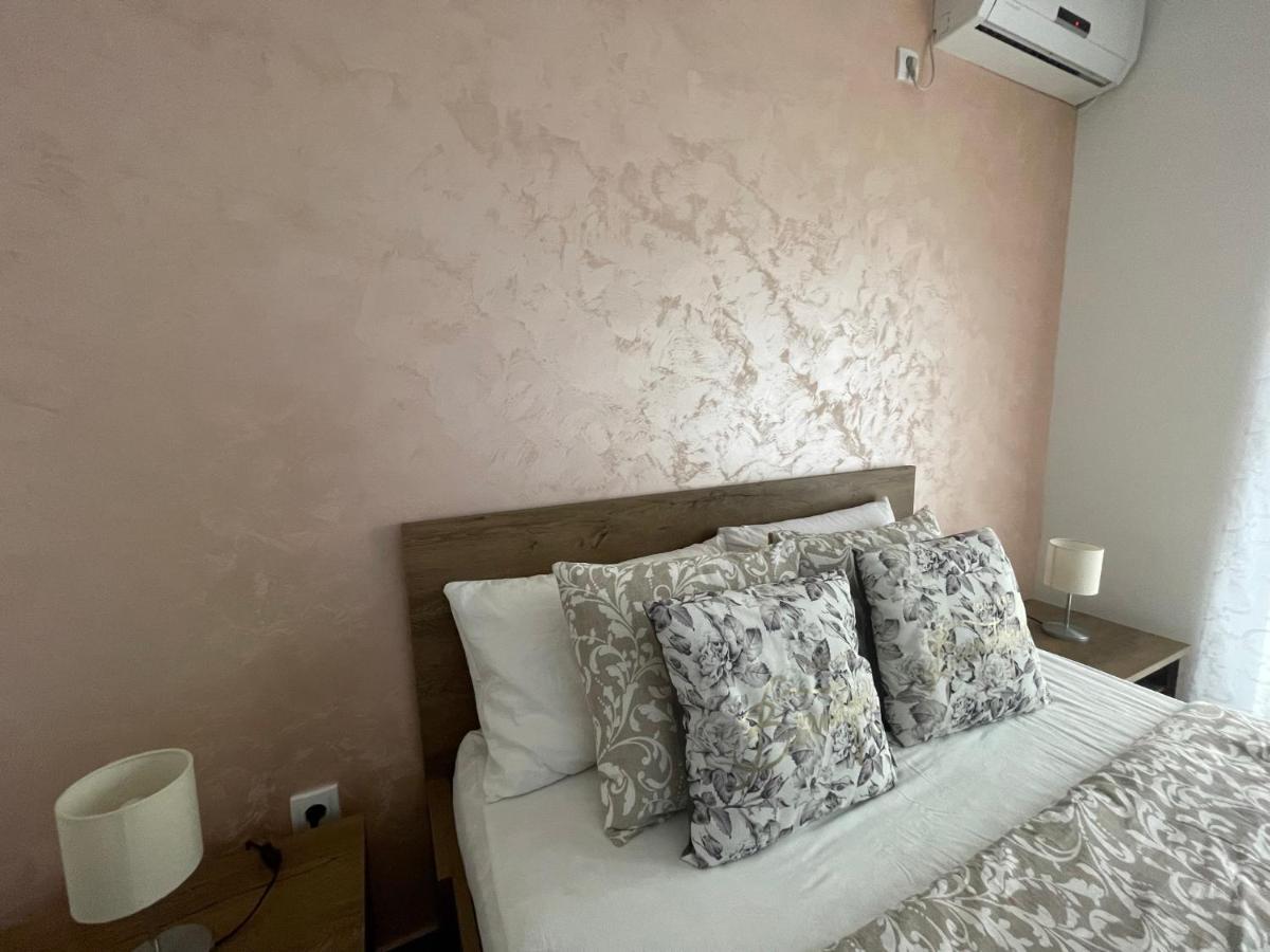 Apartman 1 Lägenhet Sremska Mitrovica Exteriör bild