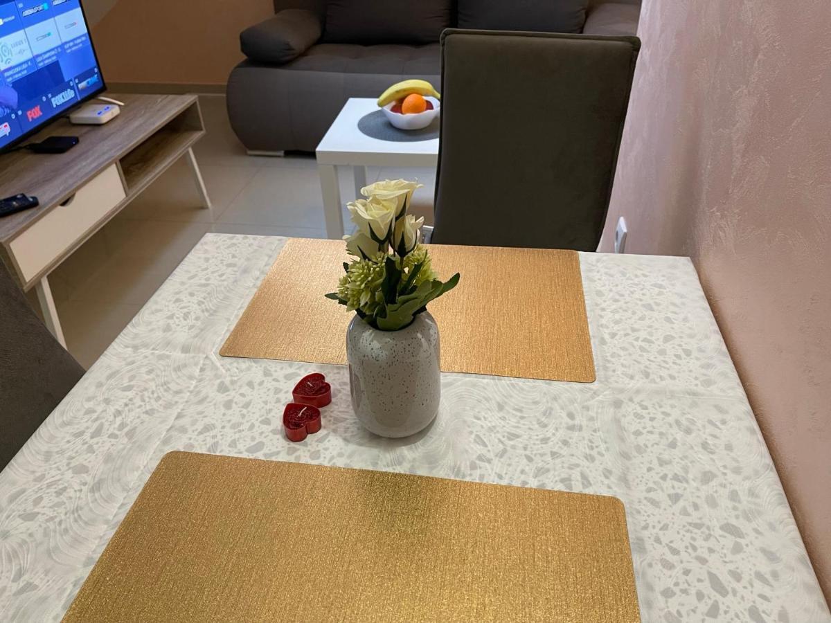 Apartman 1 Lägenhet Sremska Mitrovica Exteriör bild