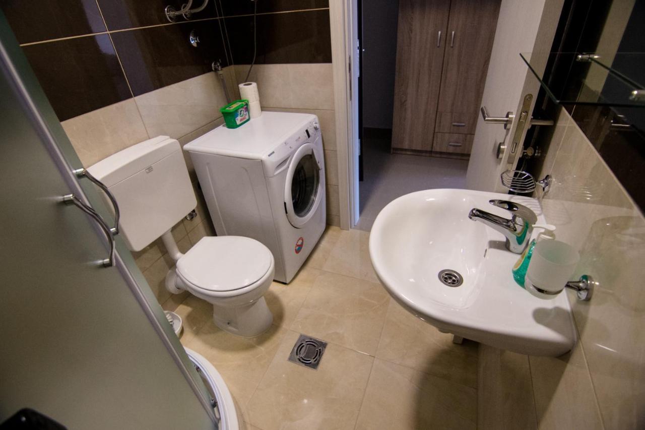 Apartman 1 Lägenhet Sremska Mitrovica Exteriör bild