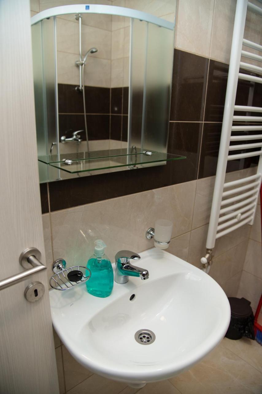 Apartman 1 Lägenhet Sremska Mitrovica Exteriör bild