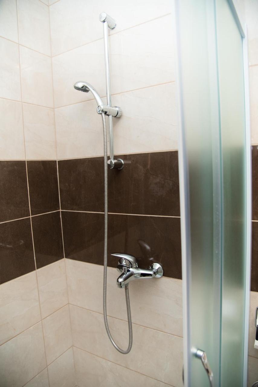 Apartman 1 Lägenhet Sremska Mitrovica Exteriör bild